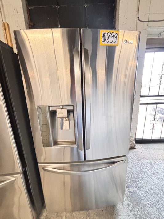 >LG lfx31935st 30.5 cu. ft. French Door Refrigerator Super-Capacity with ice maker & water dispenser ,with Blast Chiller used-refurbished   Great condition #LG31ZASB