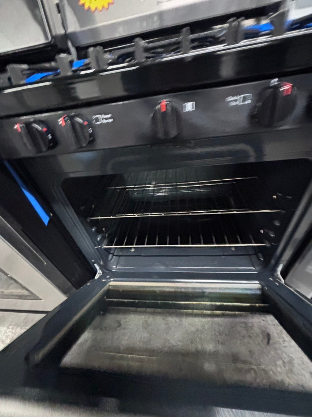 >FRIGIDAIRE Gas range 4 burner bake broil self clean in stainless steel used-Refurbished 30” #GRZW9B