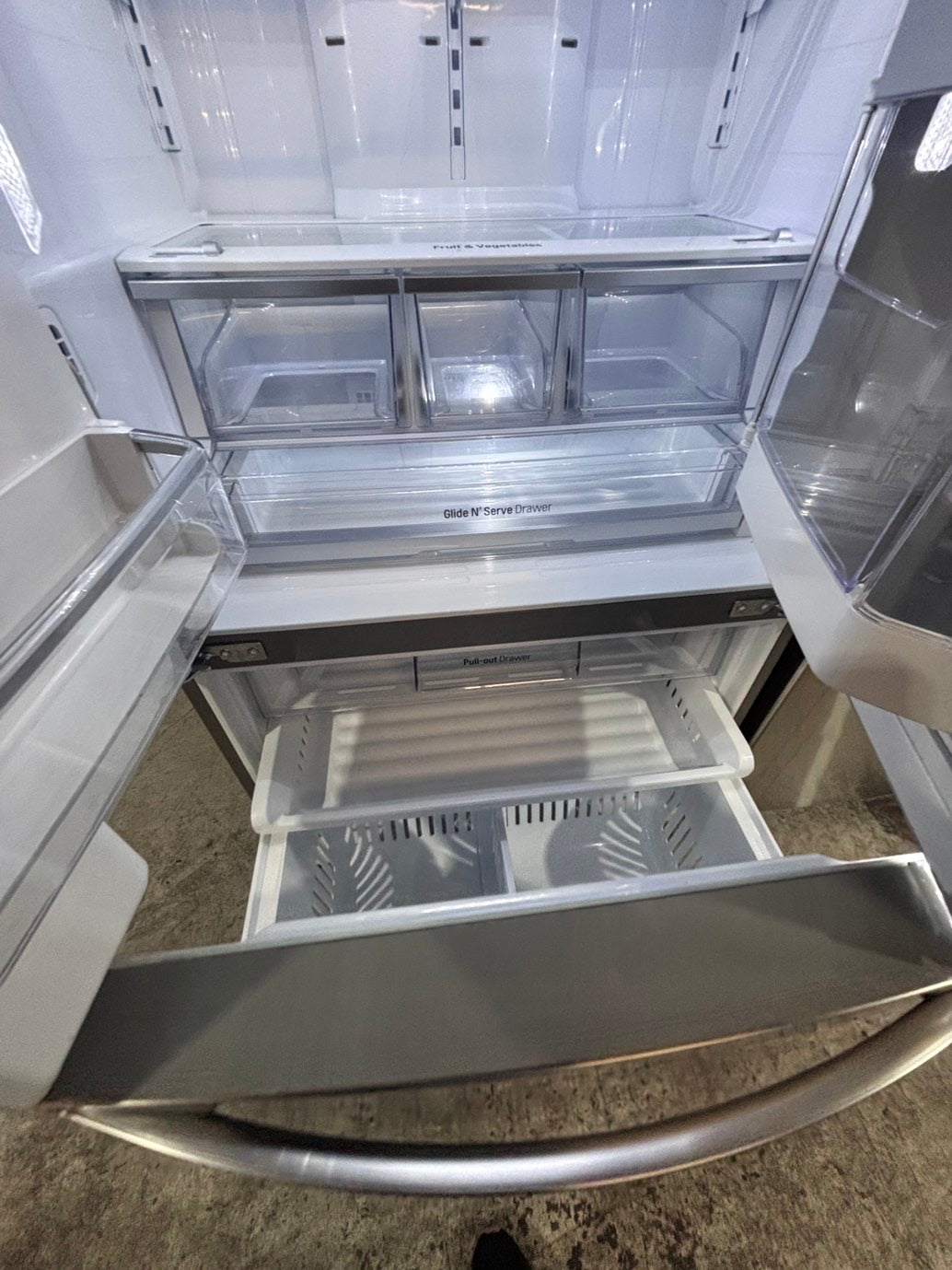 >*special price 💥LG instaview door-in door French door Refrigerator counter (ice maker & water doesn’t work) doesn’t affect on the others functions.   used-refurbished #KLCVF14B