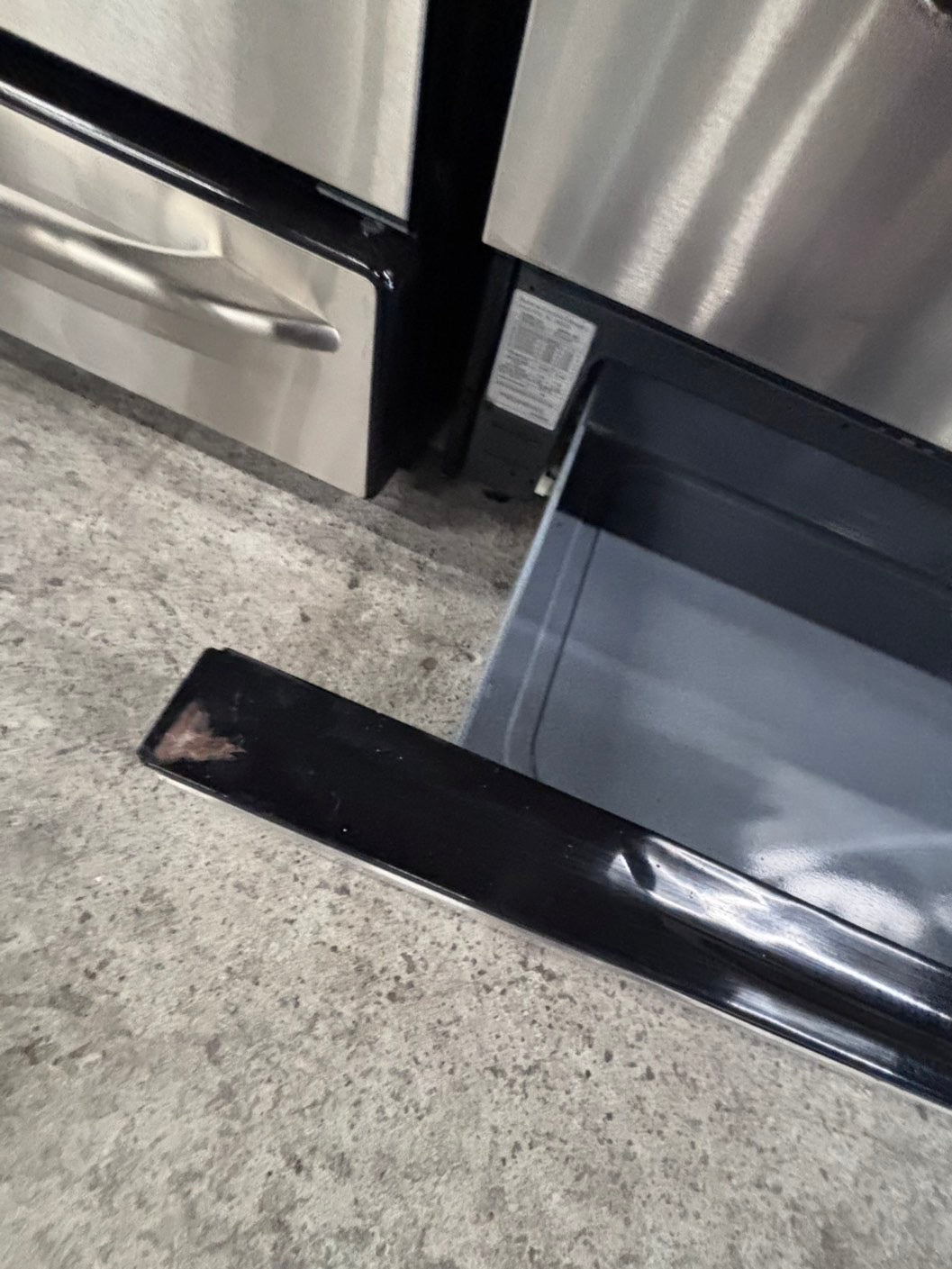 >*GE range 4 burner bake ,broil Hi/Lo self clean in stainless steel used-Refurbished 30” #GSG10SB