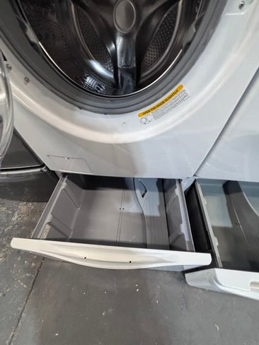 }gas LG white washer & gas dryer set front load stackable or side by side  27” in used Gas  used-Refurbished #GWD46B
