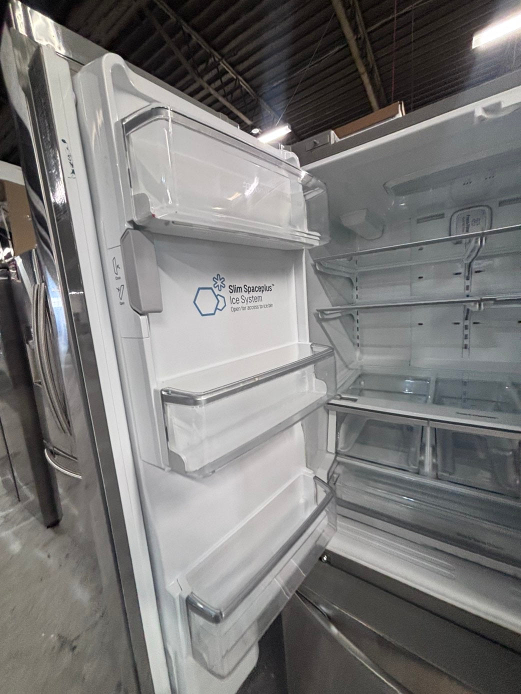 >>Used great condition used-Refurbished LG 36”w x69h x 31” depth refrigerator stainless steel w/ice & water dispenser 36 “ #LGFD31CU3B