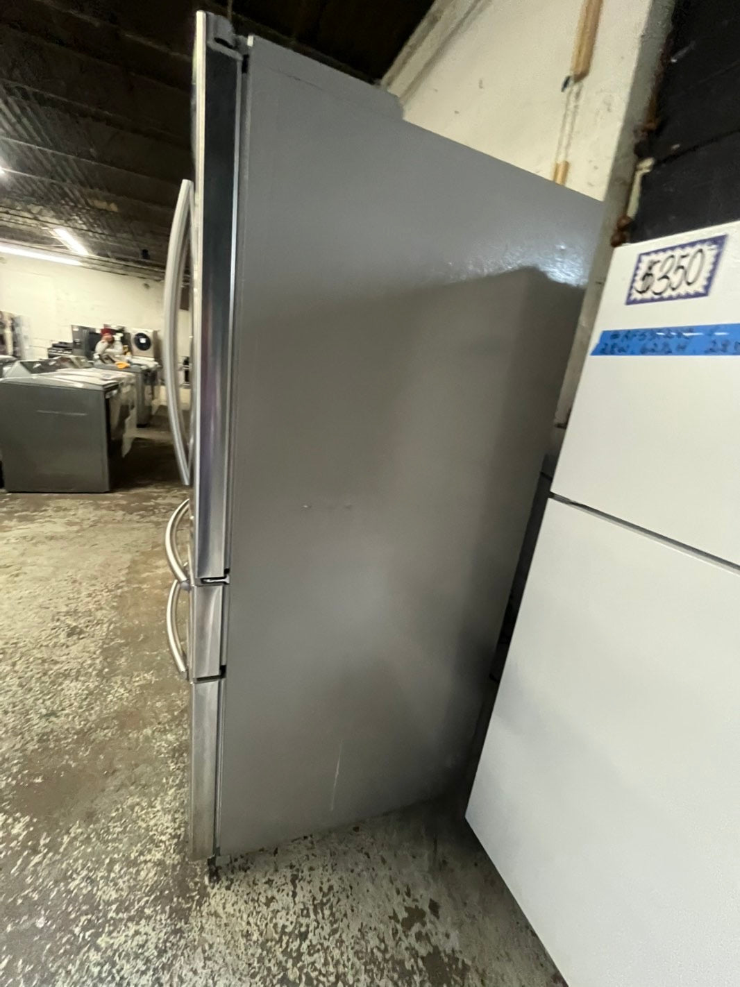 *🔥Black Friday Deal🔥Samsung 33” 4- door Refrigerator stainless steel w/ ice water dispenser 33" #RF36NB