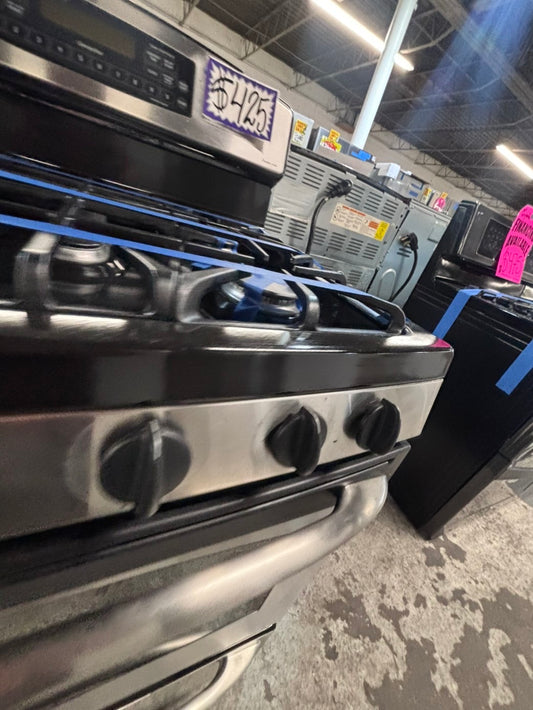 >GE  Gas range 5 burner bake broil Hi/Lo self clean in stainless steel used-Refurbished 30” #GEG1X2B