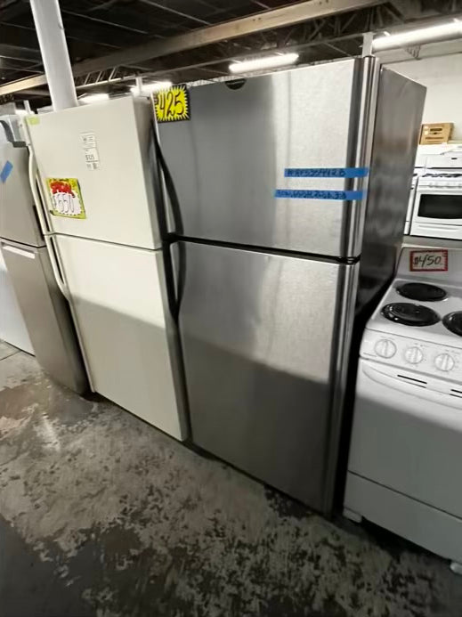 🎄 Holiday Sale 🎁 Frigidaire top freezer refrigerator stainless steel used refurbished 30” #RF975334B