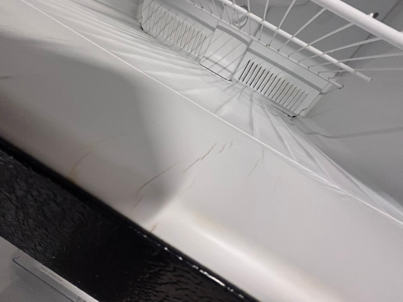 >sale🎈frigidaire  30”18cu.ft -top freezer refrigerator with ice maker black  color    -used refurbished 30” #FF9876B