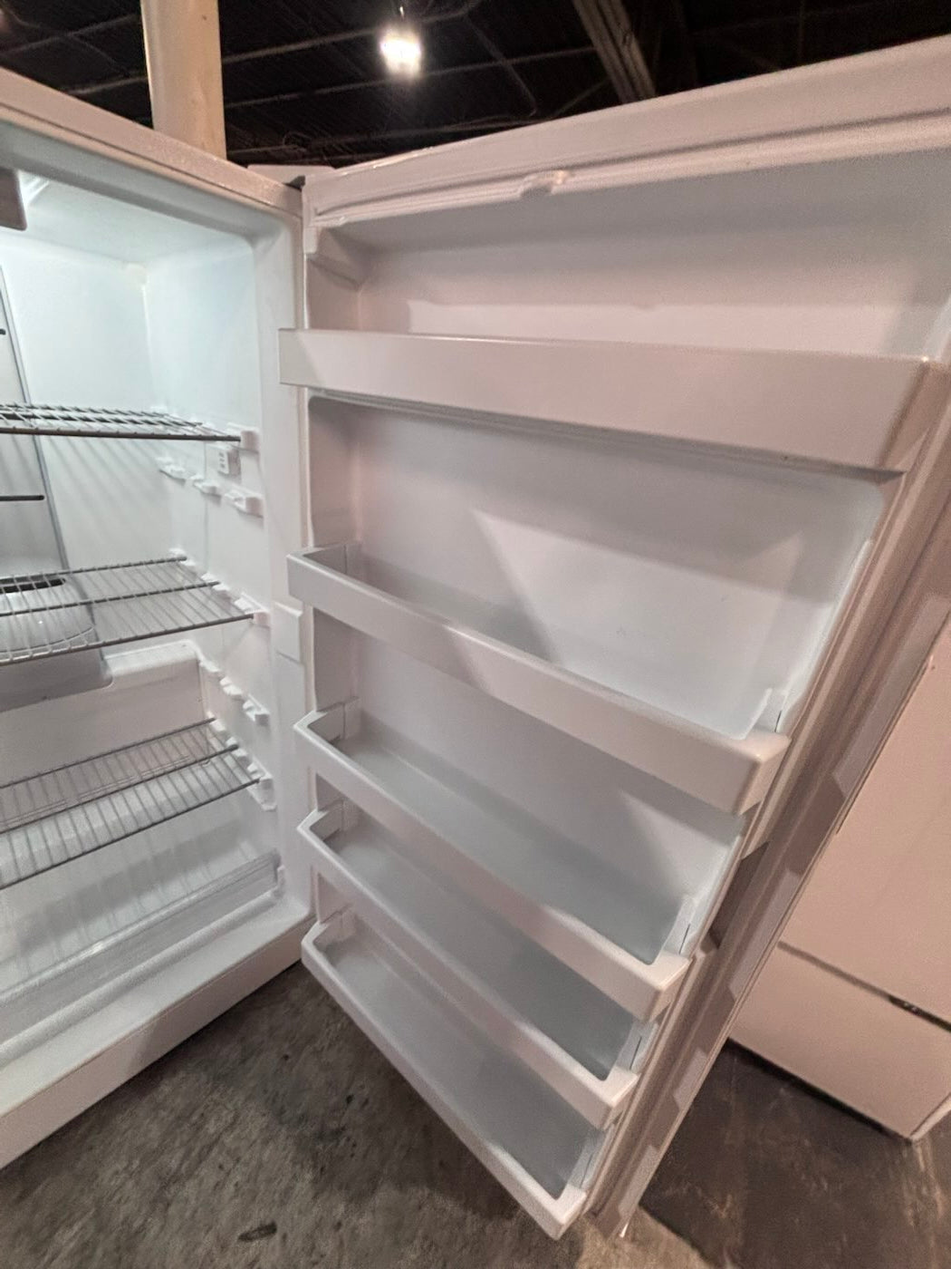 }sale 🎈whirlpool 30”x wide x 60”height x  25”depth up-right freezer white 16cu.ft Refurbished-used #RFBQ5XBB