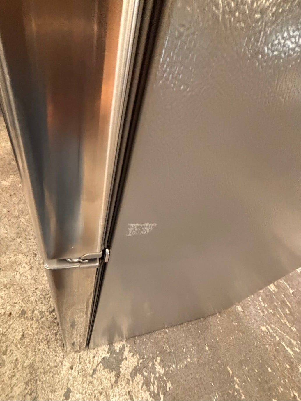 }}LG  33” x 68.1/2 h wide doors French door Refrigerator  with ice  🧊 maker inside #DFLGH338B