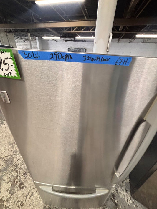 >sale🎈GE 30” bottom freezer fridge stainless steel with iced maker inside used -refurbished 30” #G5ZK21B