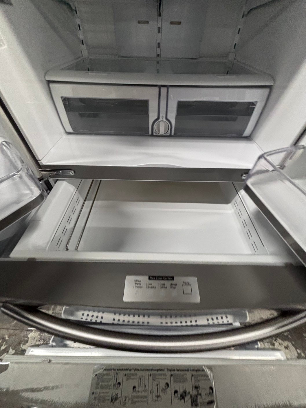 >*Samsung 4-doors French door Refrigerator 33w x 69h 30”1/2depth. /stainless steel w/ ice water dispenser 33" #RL7Q21QB