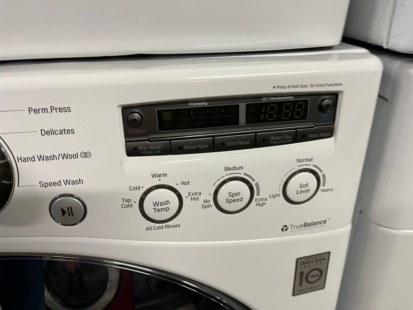 LG washer & dryer set electric 220v front load stackable In white 30" In Refurbished #WD929TB