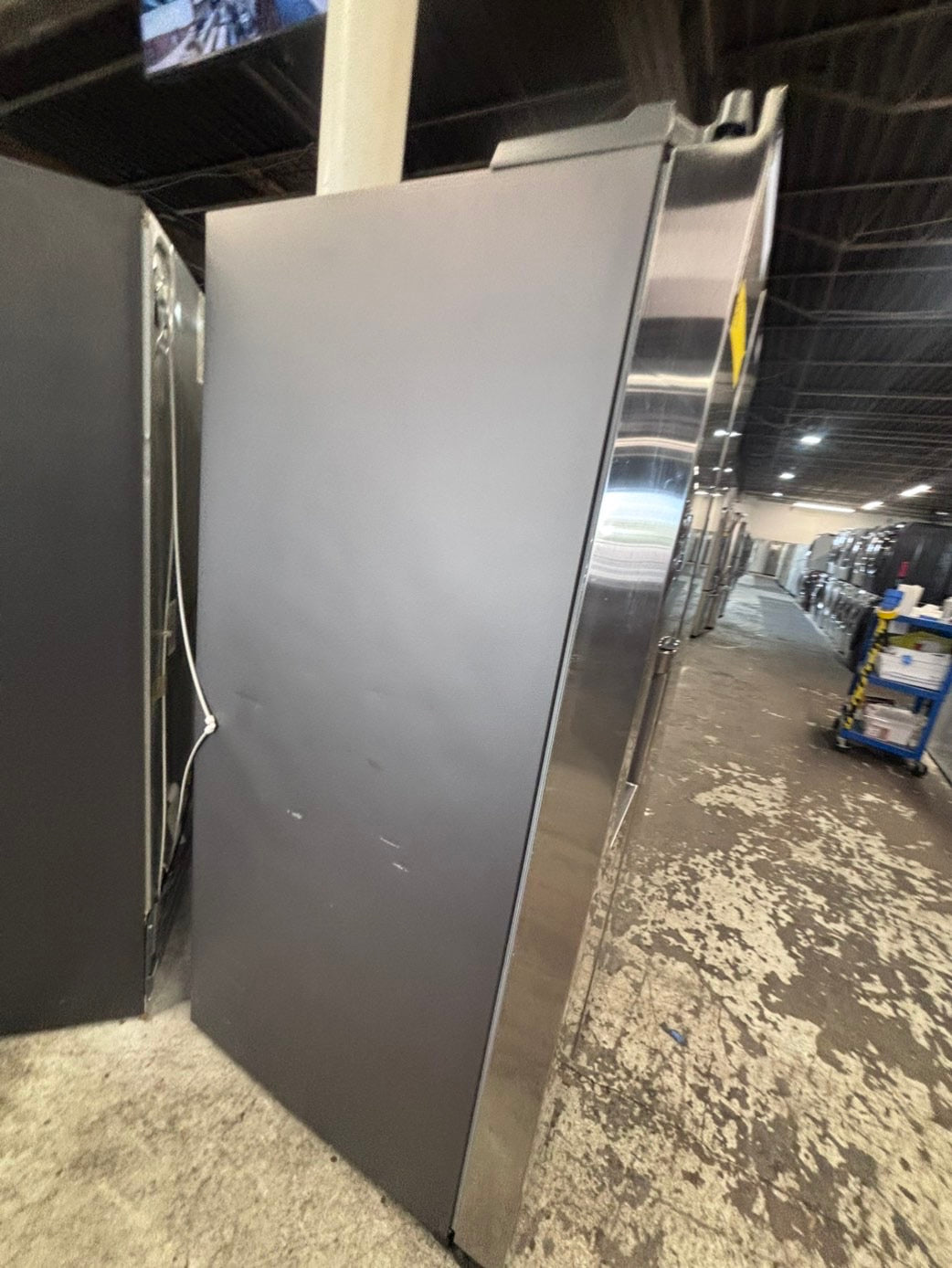 >*July 4th sale🇺🇸🔥Side x side  Refrigerator stainless steel with ice maker & water dispenser /. 36’’used-Refurbished. Item number  #RF66012B