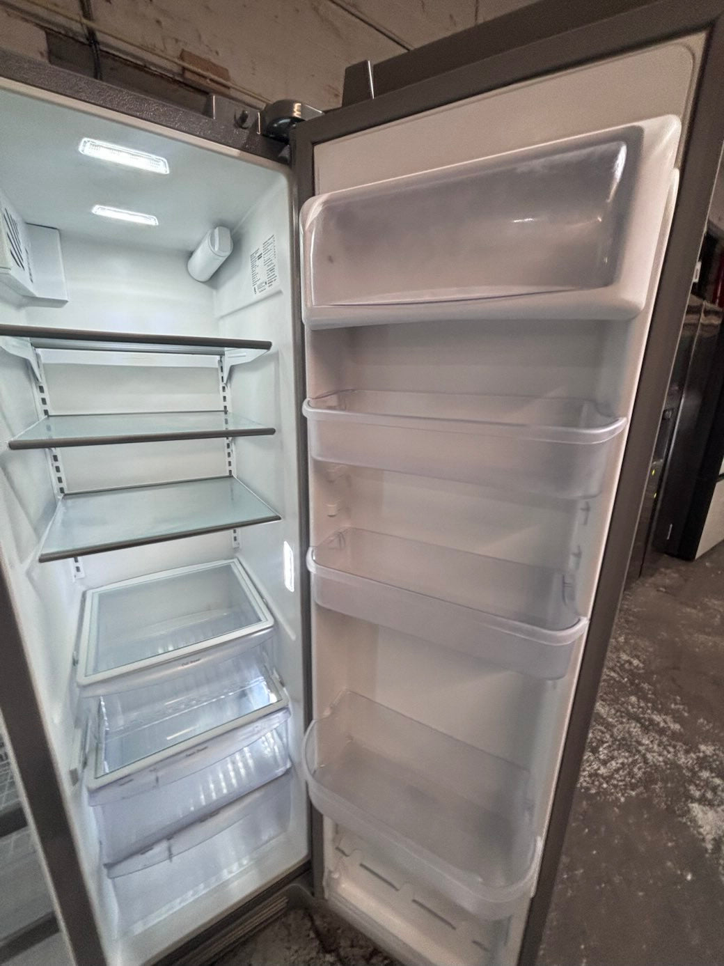 } sale🎈36”x 68.1/2 “Frigidaire side by side fridge counter depth fridge with ice 🧊 & water 💦 dispenser working 💯  #FAS41VB
