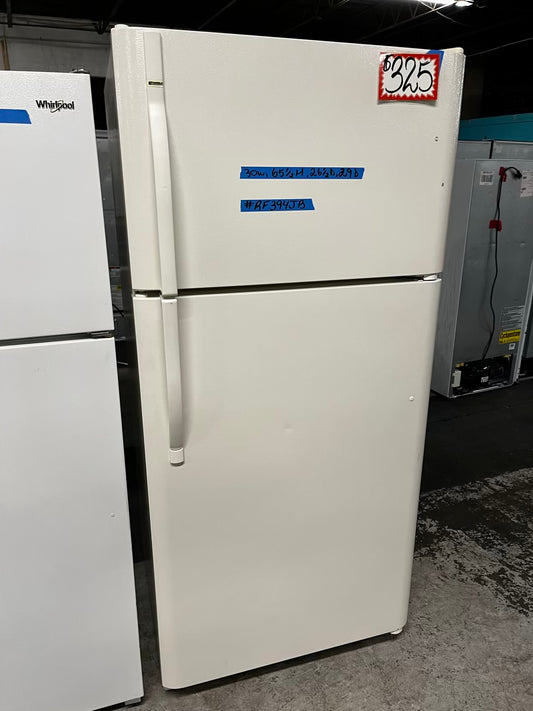Kenmore top freezer refrigerator in off white used refurbished 30’ #RF394JB