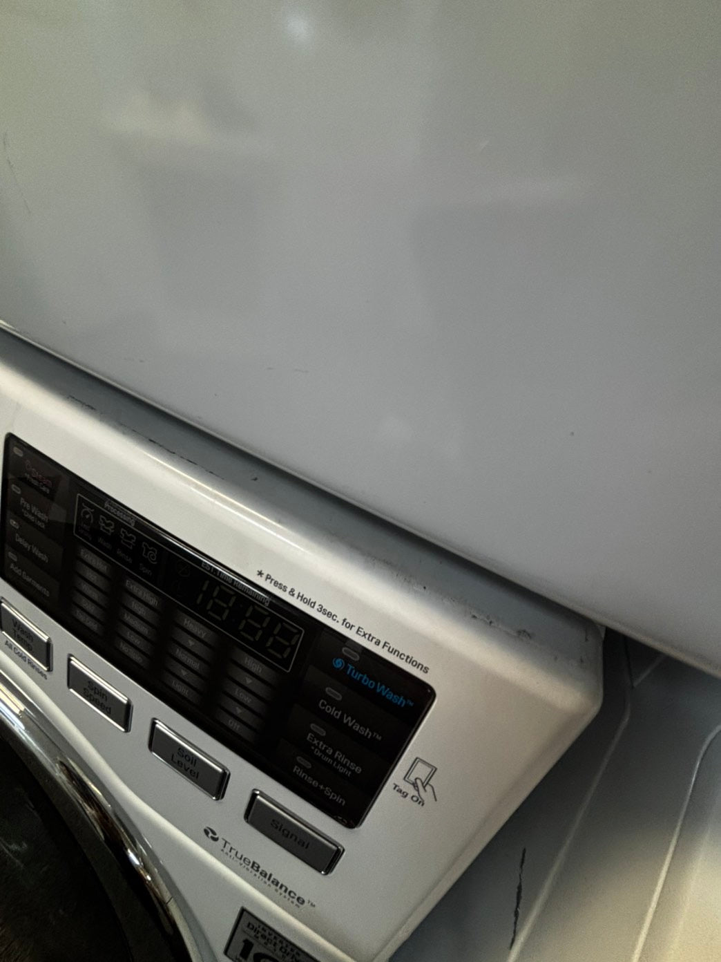 -LG steam cycle washer 4.5 cu ft & dryer 7.5 cu ft set electric 220v front load stackable sensor dry He In white #WD834JL