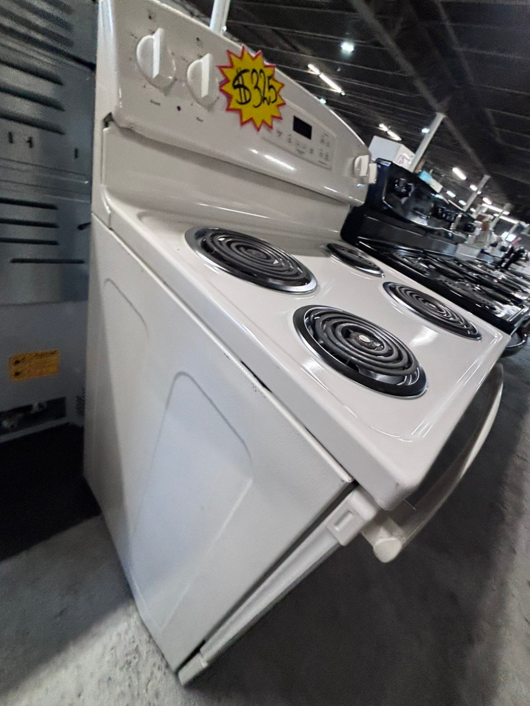 >*GE off white electric coil top range coil 220v bake /Broil 4 burner used-Refurbished  great condition 30" #EGEF95B