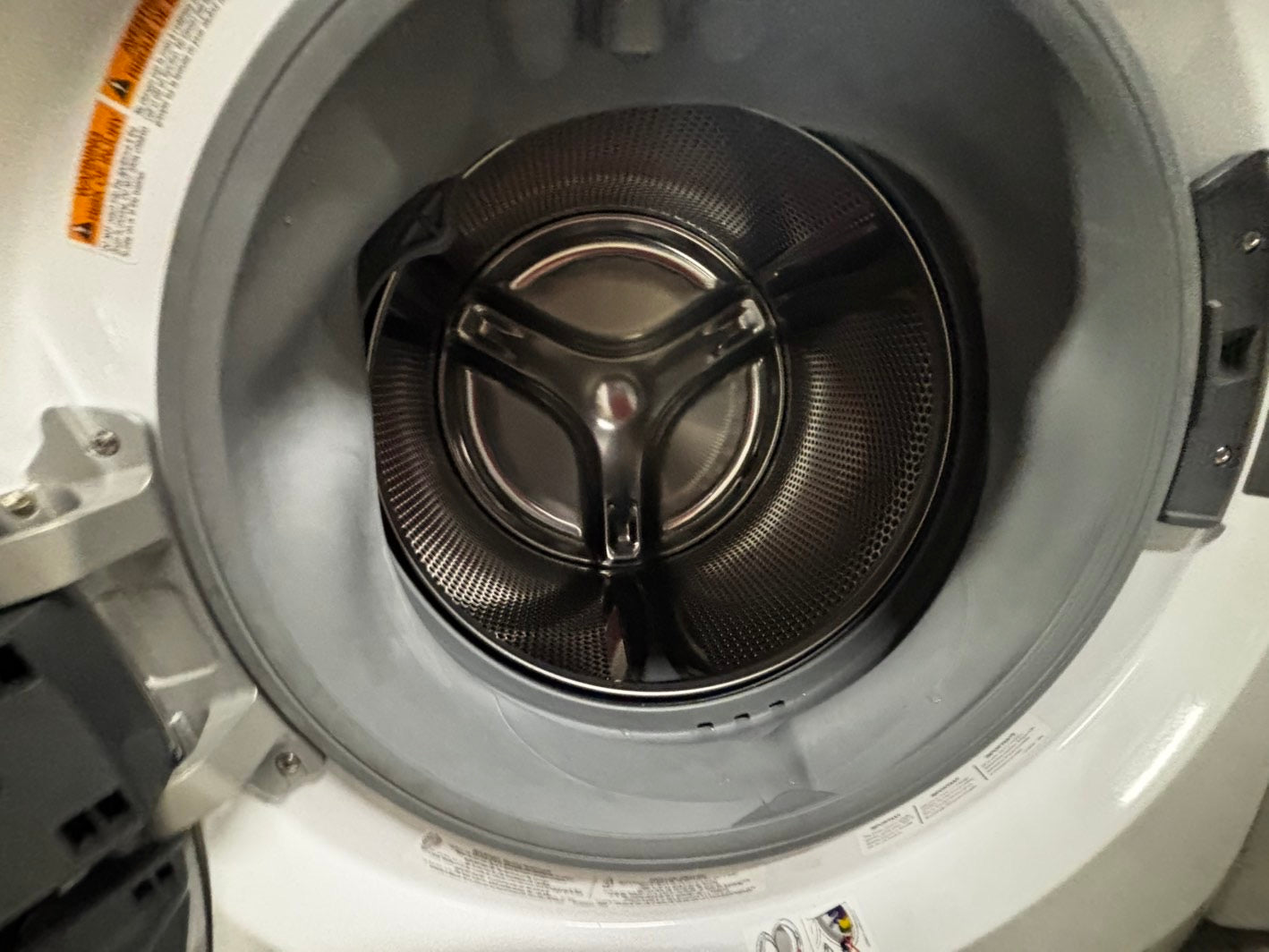 >Electrolux front load washer& dryer set large capacity energy start , steam   new scratch and dent #FLW77XB