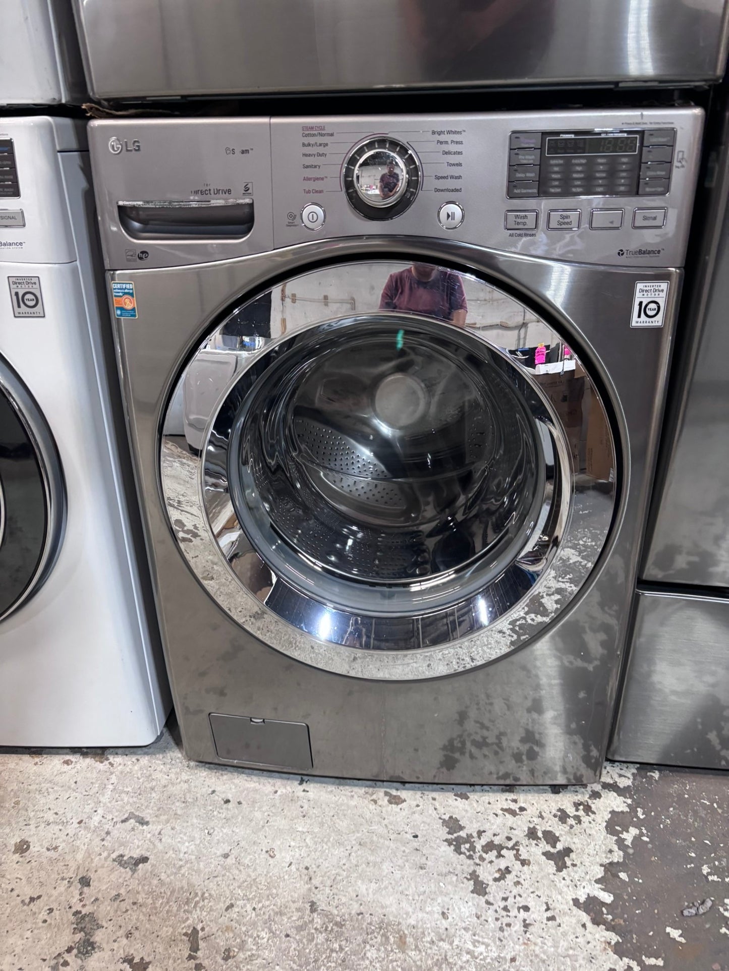 >*LG washer large capacity 4.5cu.ft front load stackable or side by side in gray #WEDS22BW