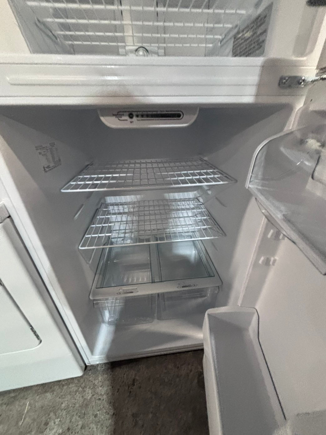 >*insignia 30”x 66”heigth x 29depth 18cu.ft -top freezer refrigerator white  color              -used refurbished 30” #TFUI33B