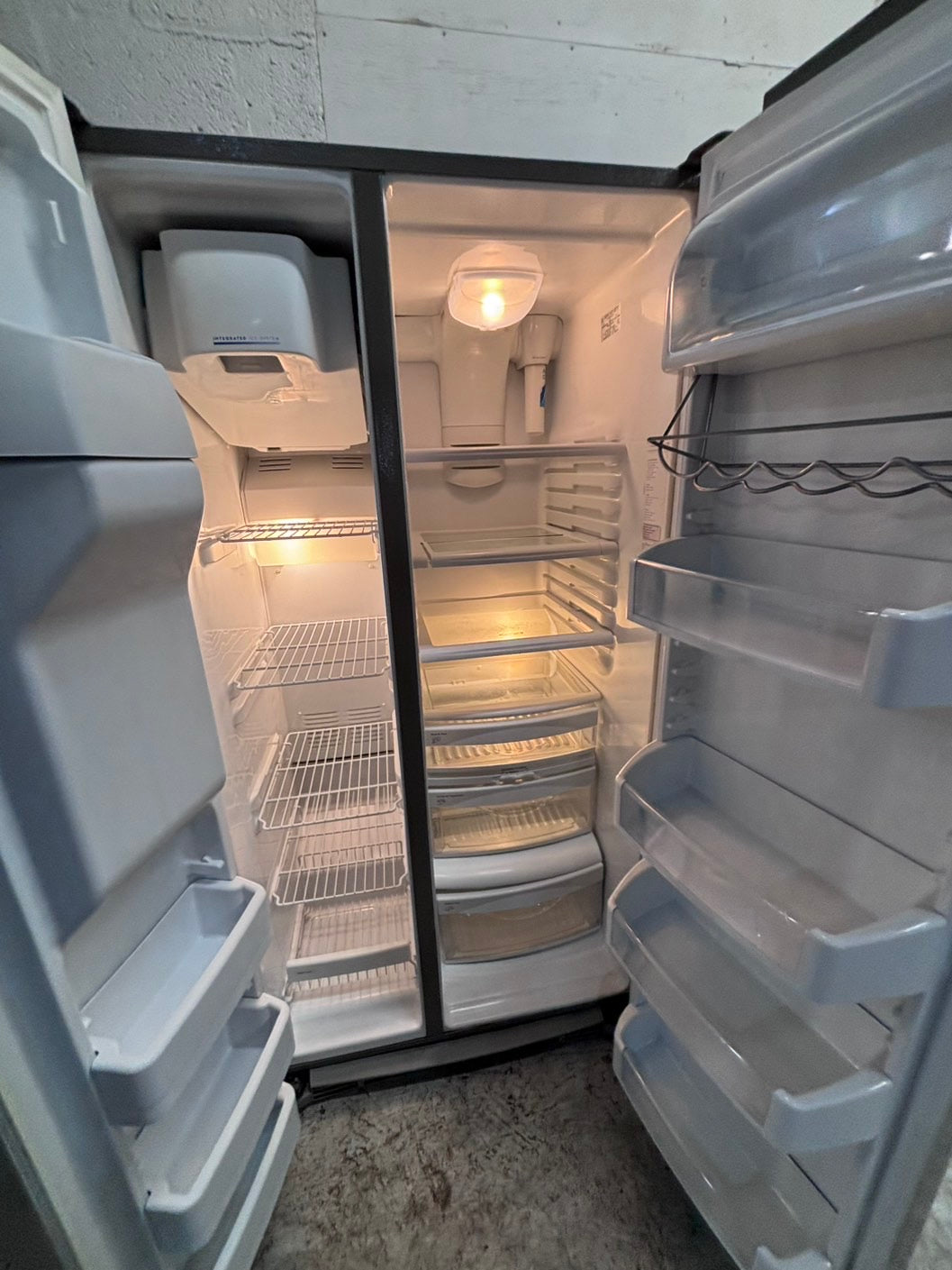 >*36” x 69h GE side by side Refrigerator and freezer stainless steel w/ice water dispenser 36” #SBS36ZB
