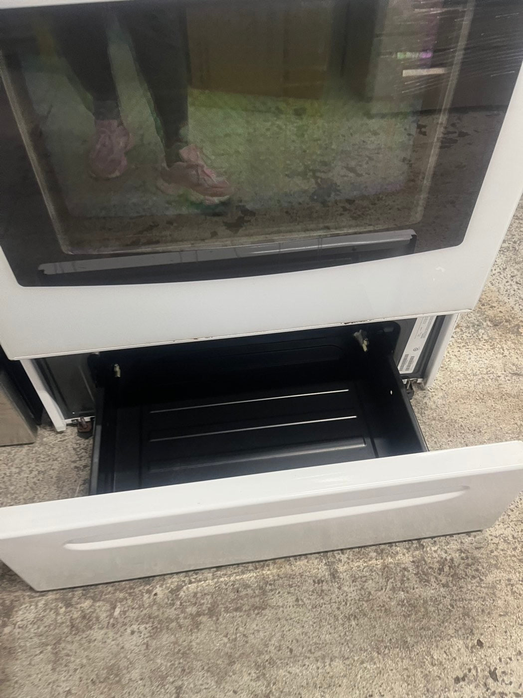 =Kenmore Convection oven Glass Top electric stove white bake broil 5 burner Self clean 30” white Refurbished #ELRA47B