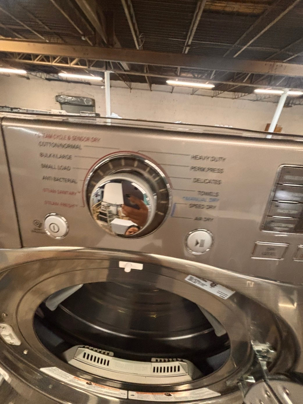 >*Used-great conditions refurbished LG steam washer 4.5cu ft & electric steam dryer 7.5 cu ft large capacity set electric 220v front load stackable or side by side - sensor dry He in silver-gray  #WR15SET