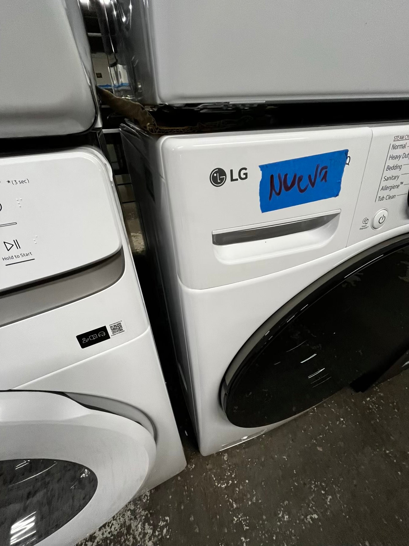-Open Box 📦 Scratch & Dent 4.5 cu. ft. Ultra Large Capacity Front Load Washer - White
WM4000HWA & 7.4 cu. ft. Large Capacity Front Load Electric Dryer - White DLEX4000W Set / stock number #WD737CB