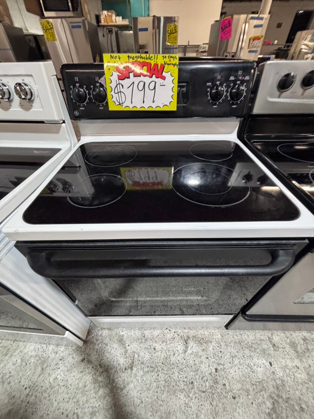 >*special 🔥 GE electric 220v glass top range bake Broil roast self clean black & white  30" used-Refurbished #ESG131B