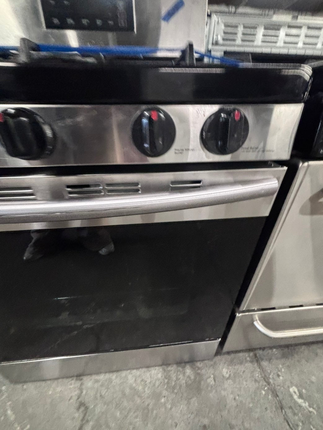 >>samsung Gas range 5 burner convection oven bake ,broil Hi/Lo self clean in stainless steel used-Refurbished 30” #SGQ51SB
