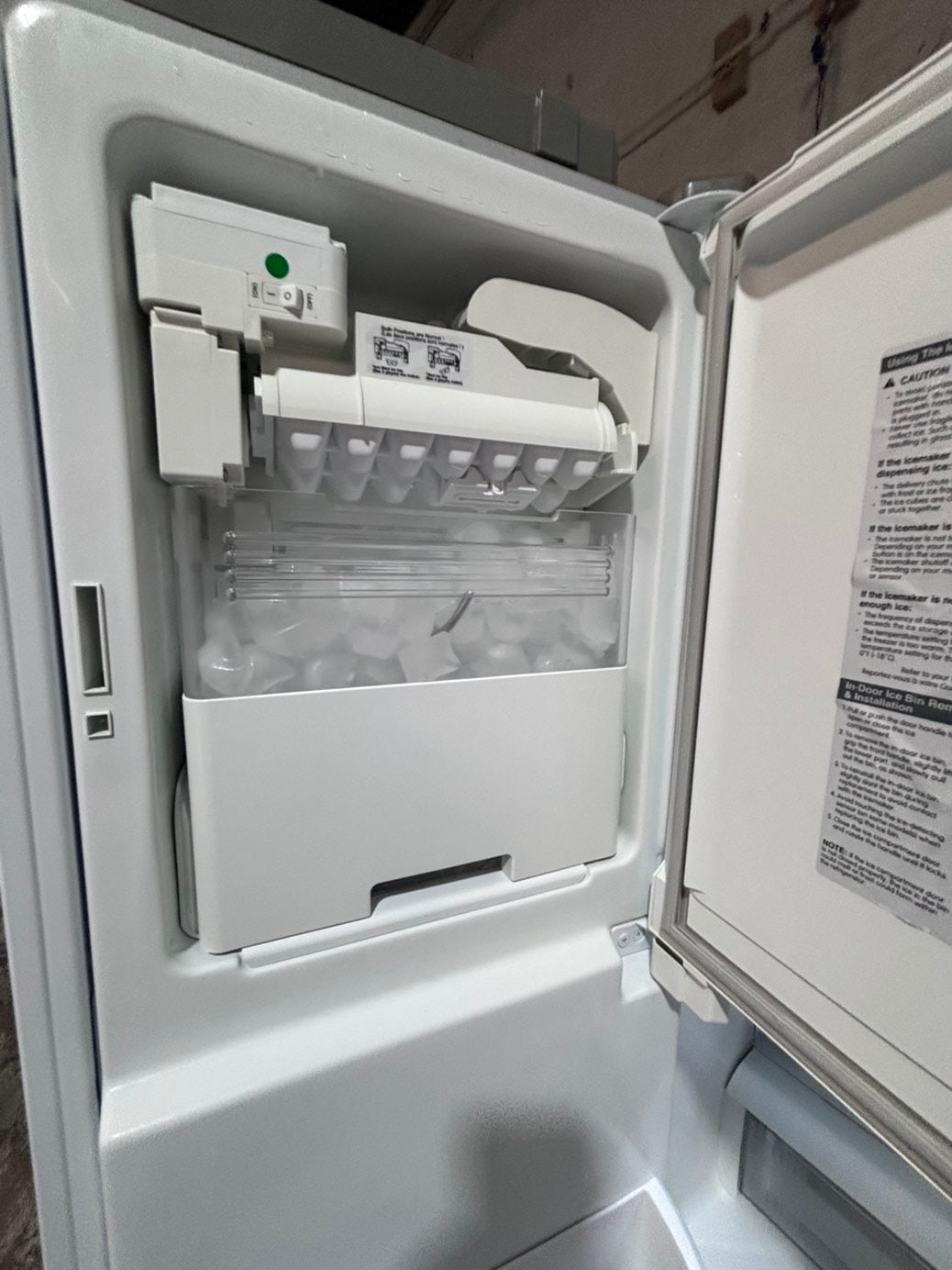 >* special 🔥used-Refurbished LG 36”w x69h x 29 depth refrigerator stainless steel w/ice & water dispenser 36 “ #LGDF74B