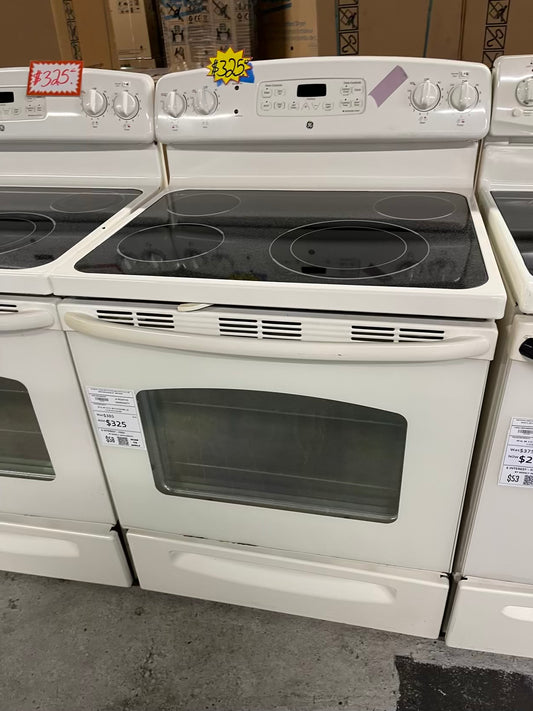 GE electric range 220v 4 burner bake broil hi/lo in off white Refurbished 30" #ER183KB