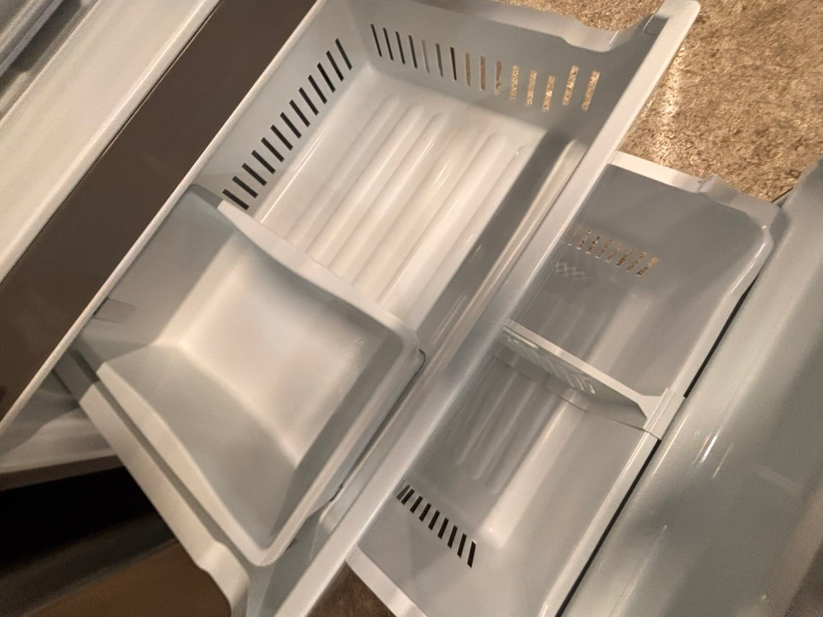 }}LG  33” x 68.1/2 h wide doors French door Refrigerator  with ice  🧊 maker inside #DFLGH338B