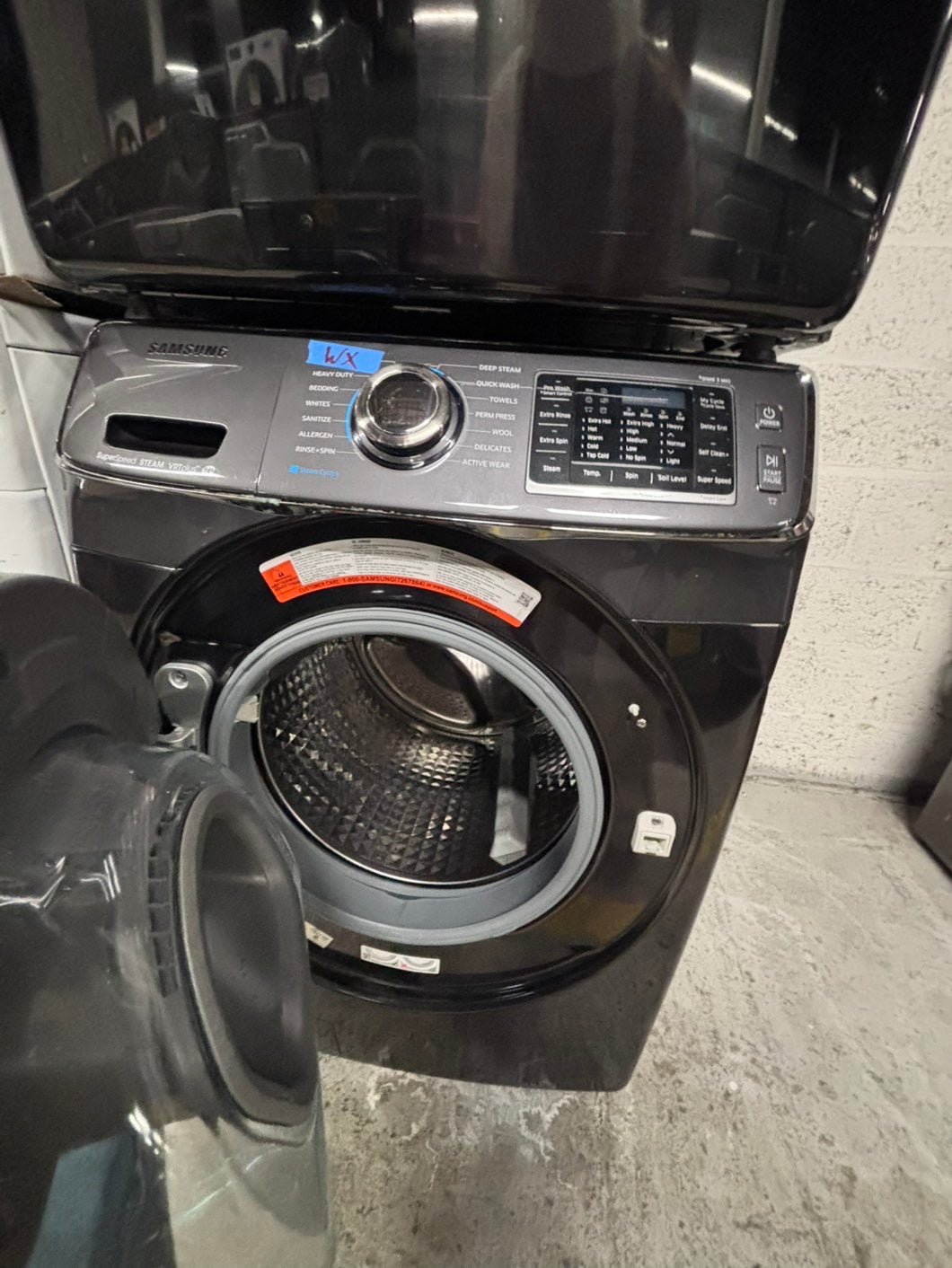 >samsung  front load washer 4.5 cu ft & dryer 7.5 cu ft set electric 220v front load stackable or side by side - sensor dry He in dark gray   #WDKS1B