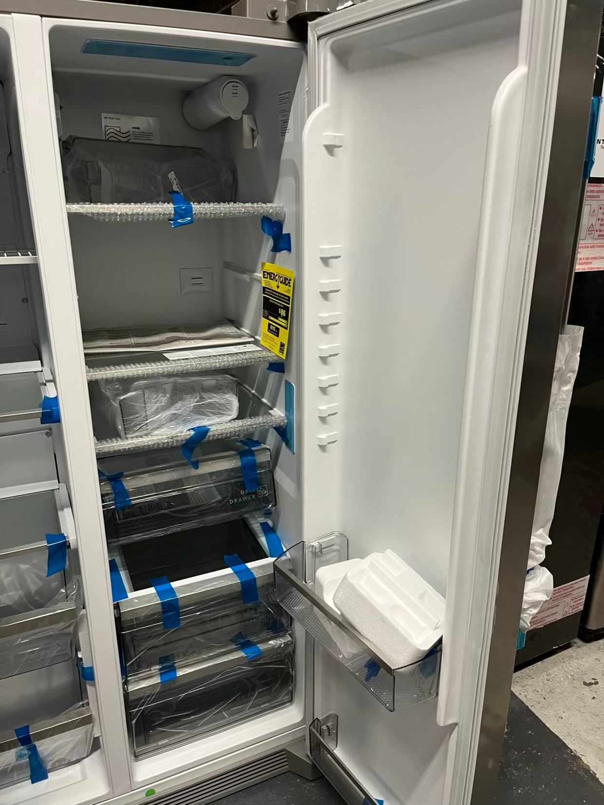 Open Box Frigidaire Profissional side x side Refrigerator stainless steel w/ice water dispenser 36" counter Depth #RE775VB