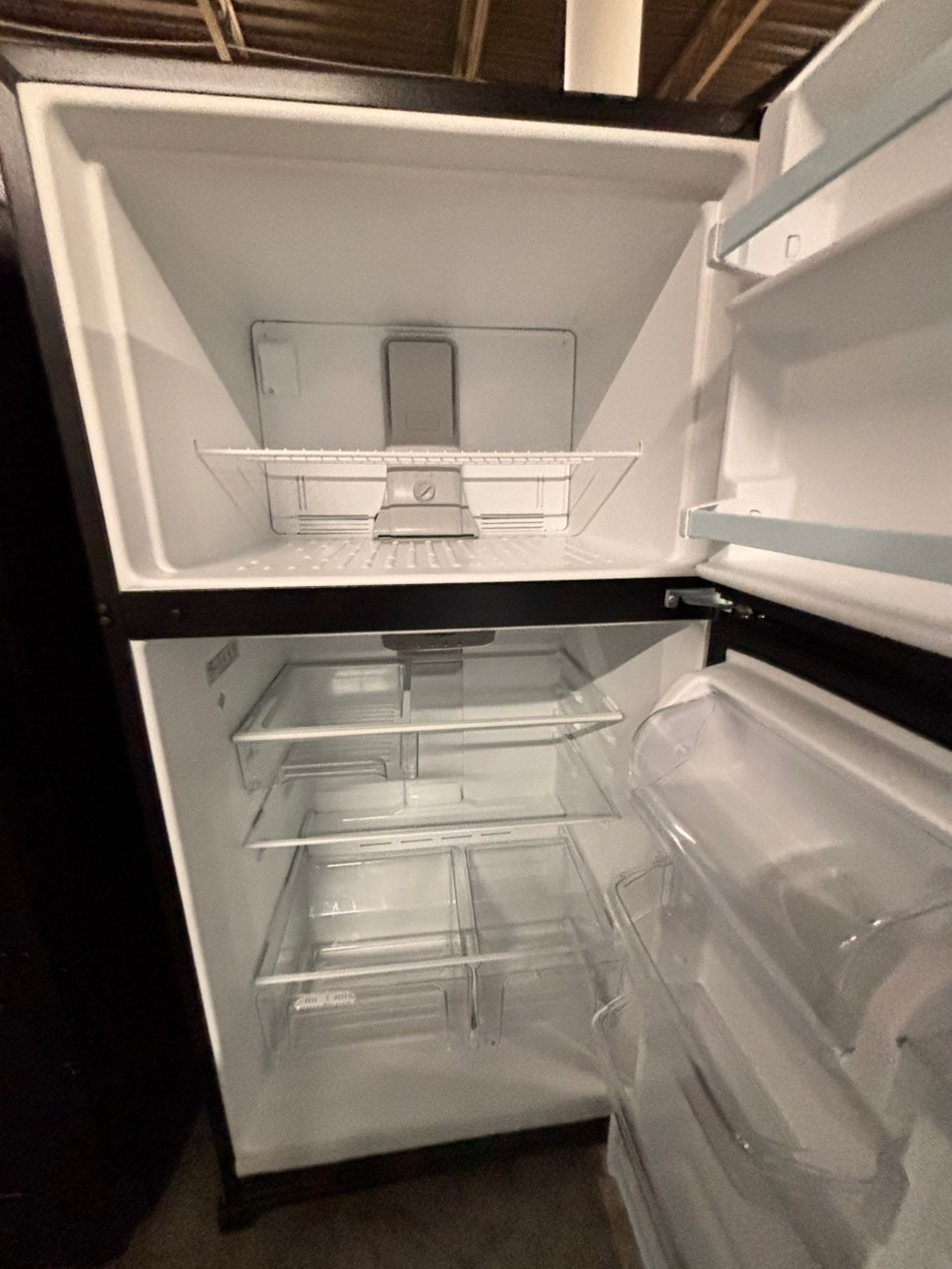 >whirlpool 33” Top freezer fridge  ,black used-refurbished #RFTT1B