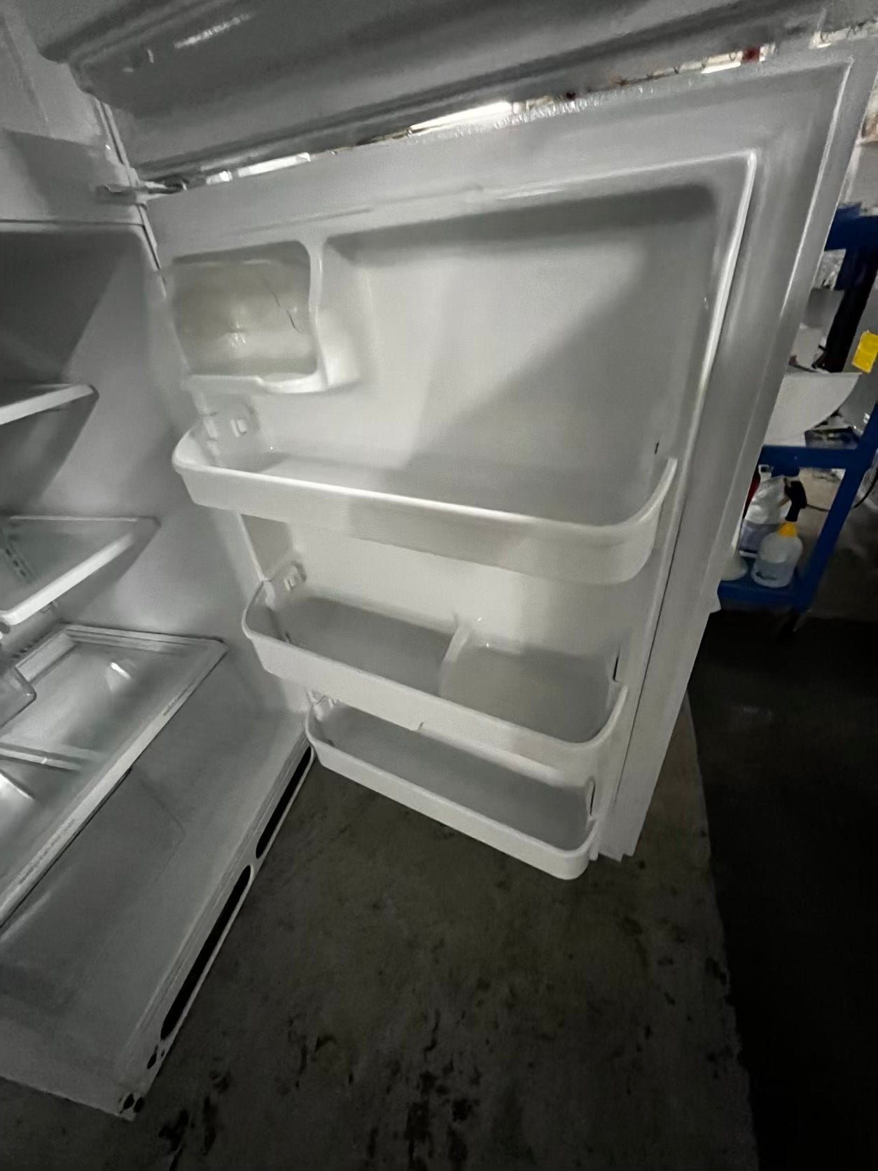 🎄Holiday Sale 🎁” Frigidaire top freezer refrigerator in  white used refurbished 30’ #RF46692B