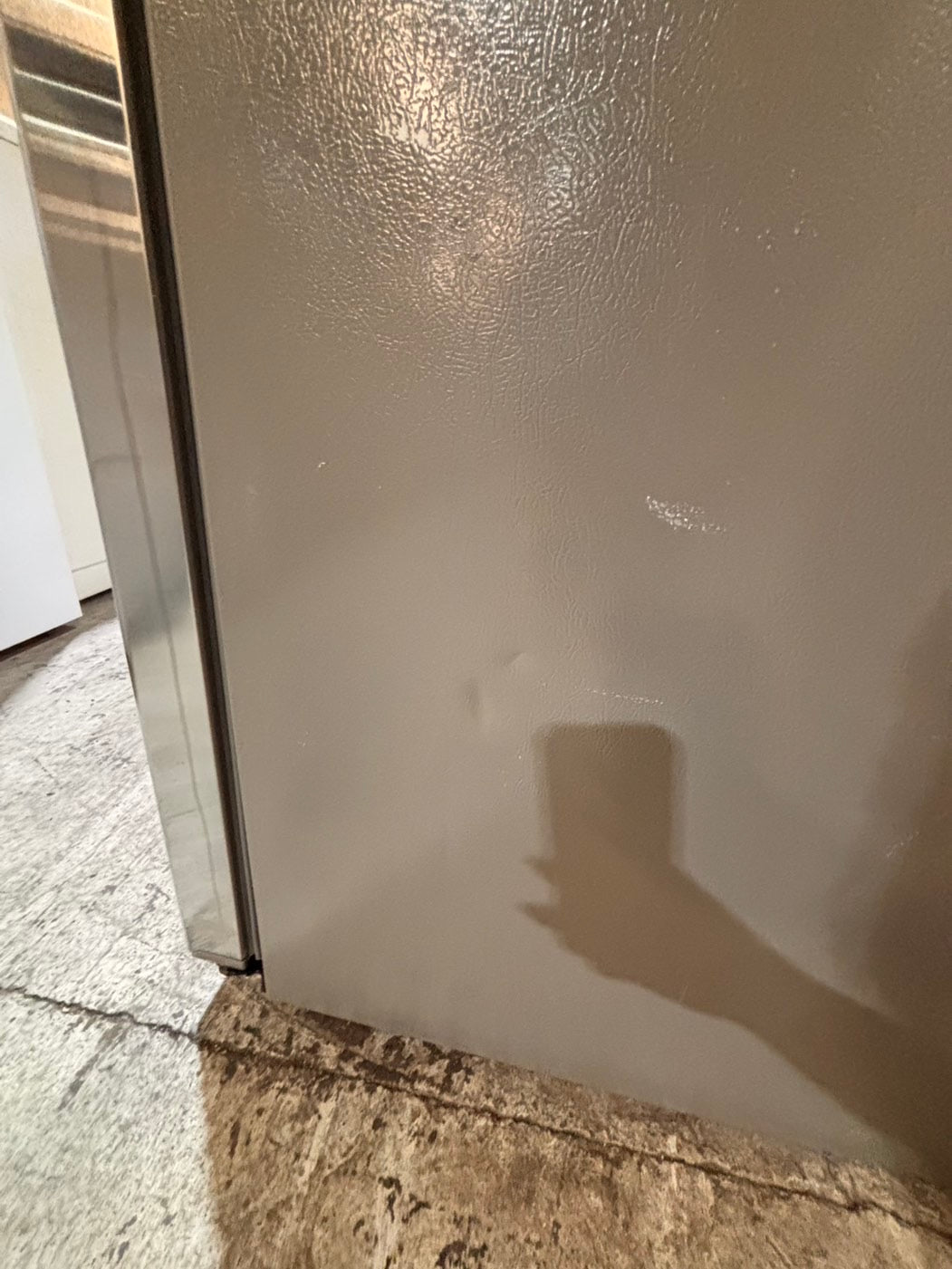 >*SALE🔥🔥LG 33”x 67”h x 29”depth side by side Refrigerator and freezer with ice & water #J1W773B