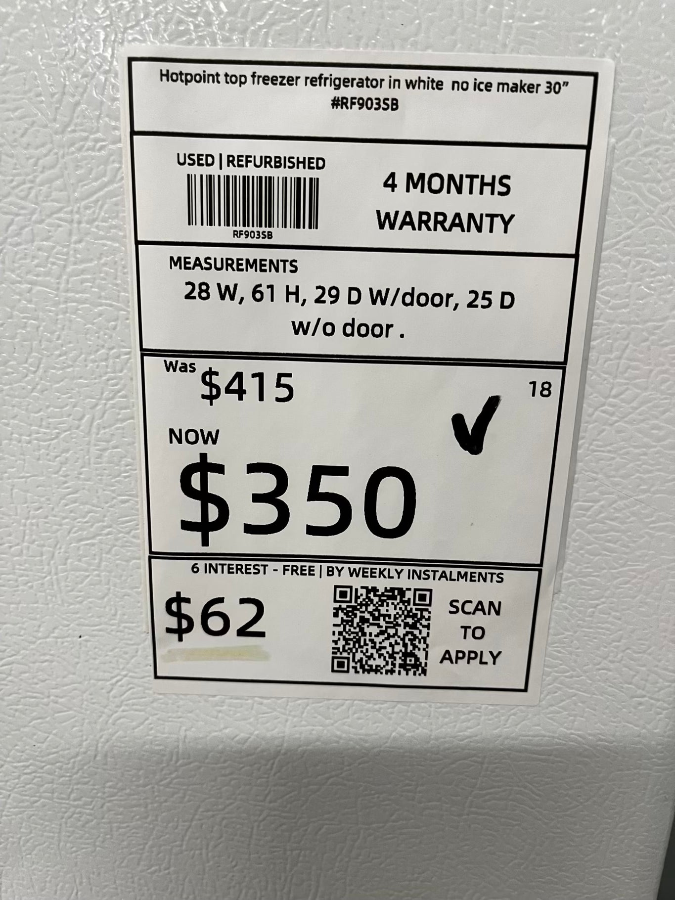 * Hotpoint top freezer refrigerator in white no ice maker 28" #RF903SB