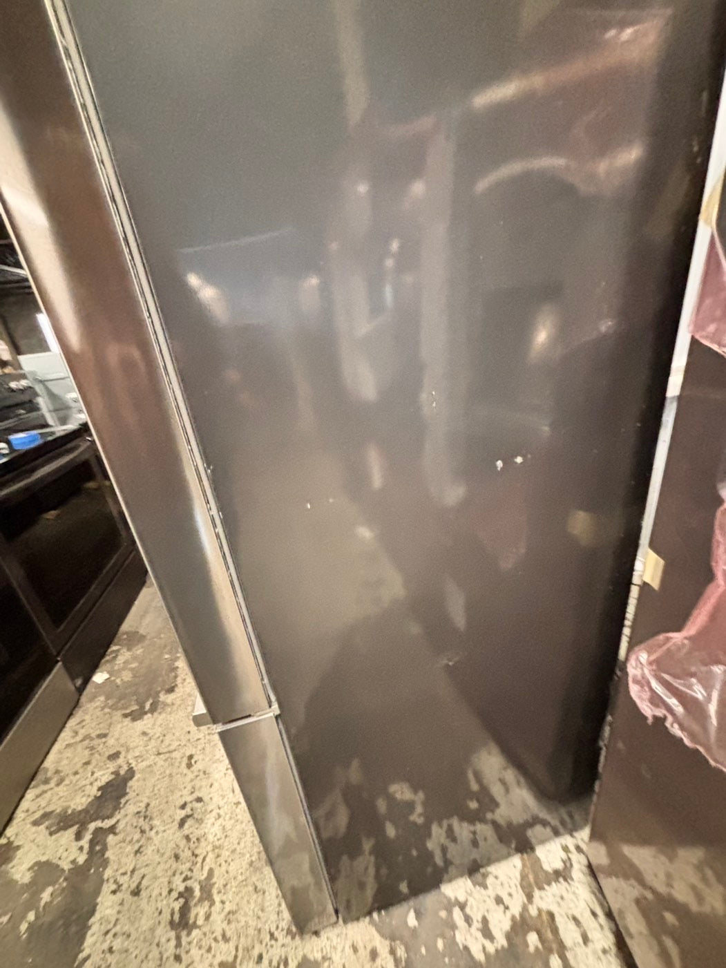 >🎈sale🎈      ‼️’’AS IS”.‼️   Bosch 500 series counter depth French doors fridge new scratch and dent (costumer return )with ice maker & water dispenser - Stainless Steel #RBSH25B