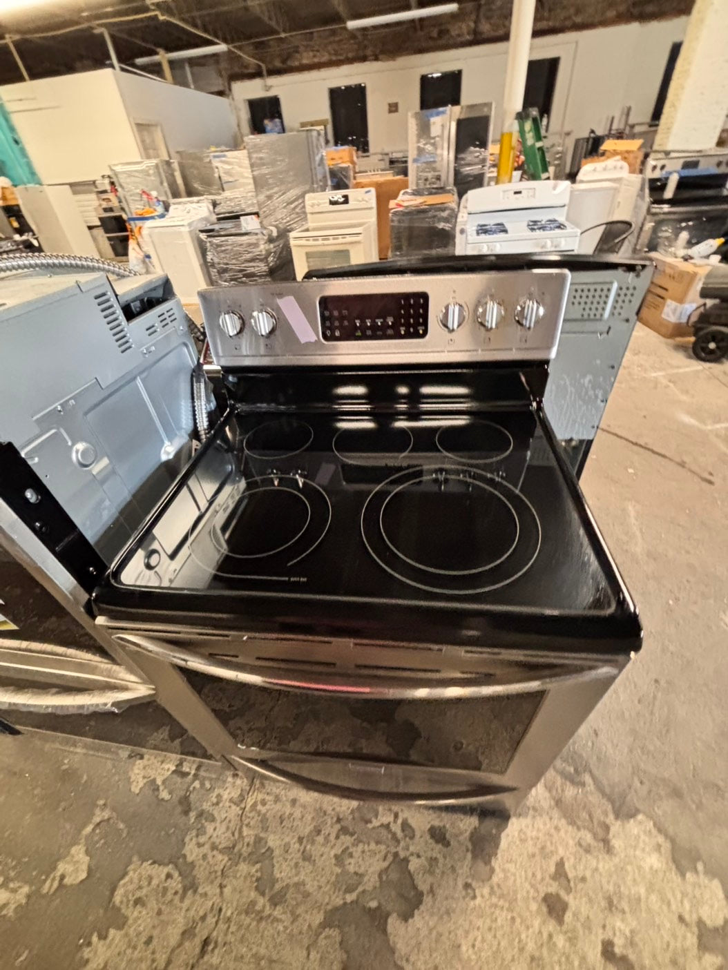 >frigidaire gallery glass top convection oven-electric range 220v 5 burner stainless steel color , warm zone bake broil fast boil ,used-Refurbished 30" #ESTD35VB