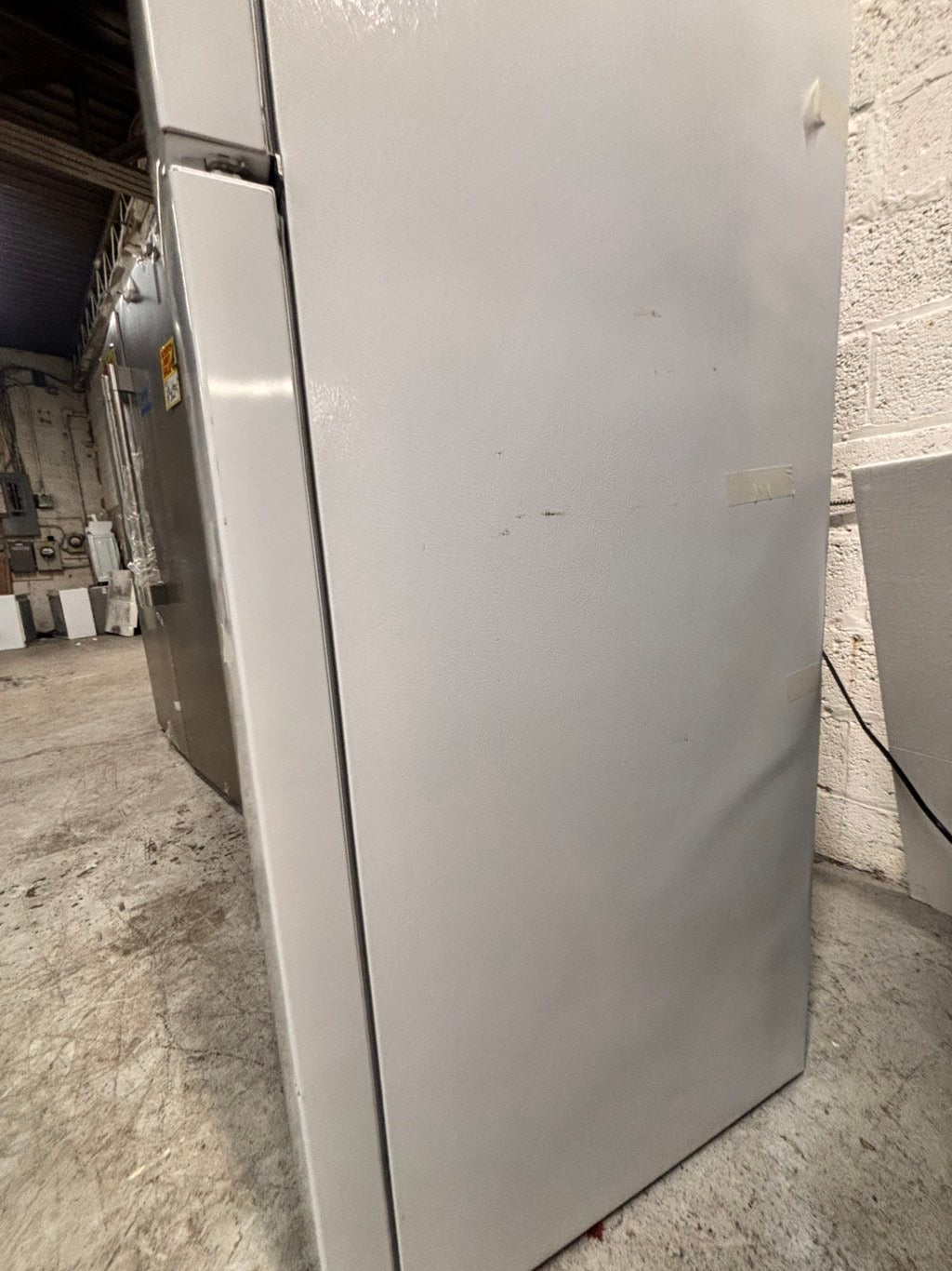 >Open box 📦 New S/d -Frigidaire
30” in. Top Freezer Refrigerator in white color  #RFW99B