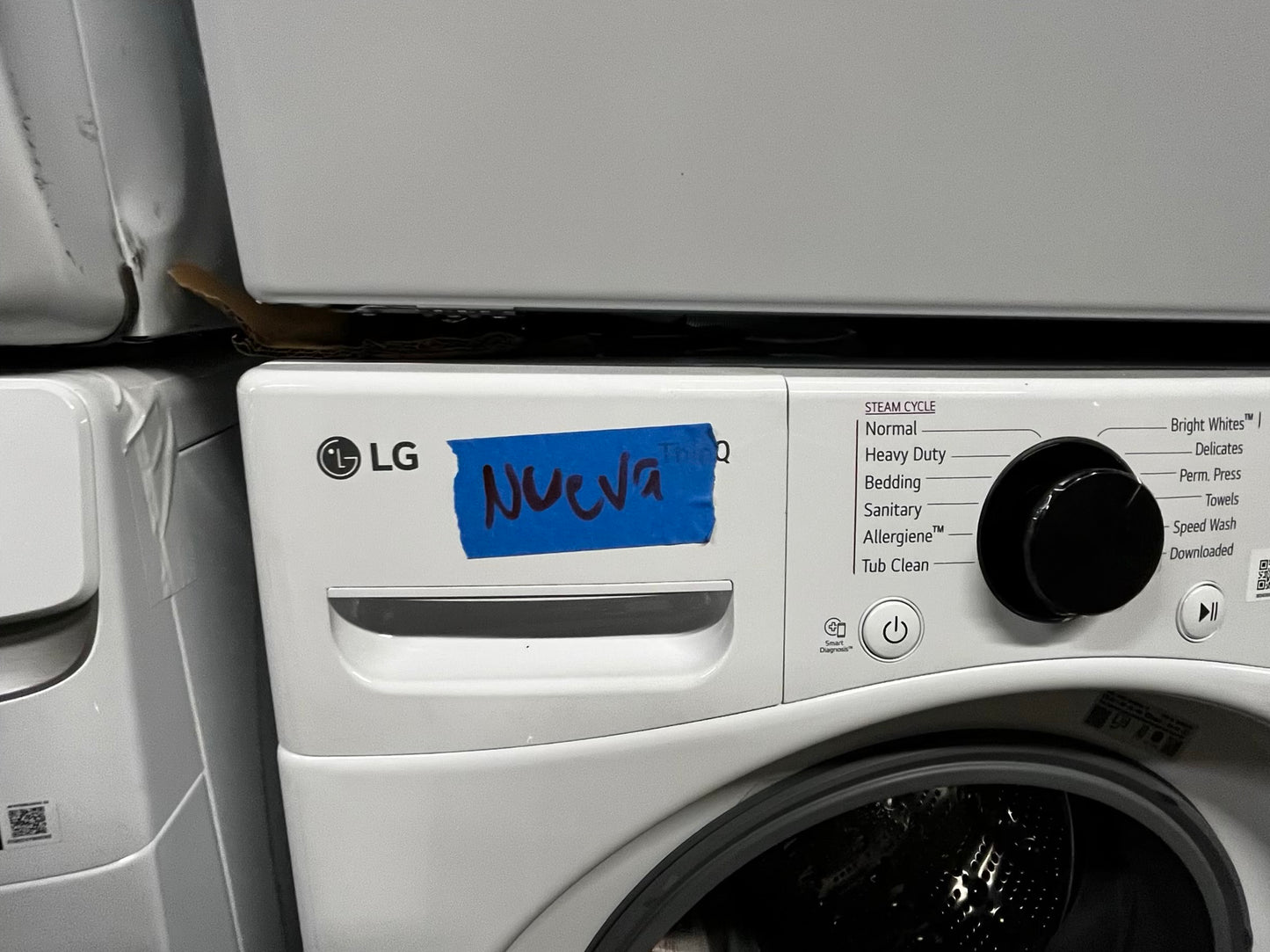 -Open Box 📦 Scratch & Dent 4.5 cu. ft. Ultra Large Capacity Front Load Washer - White
WM4000HWA & 7.4 cu. ft. Large Capacity Front Load Electric Dryer - White DLEX4000W Set / stock number #WD737CB
