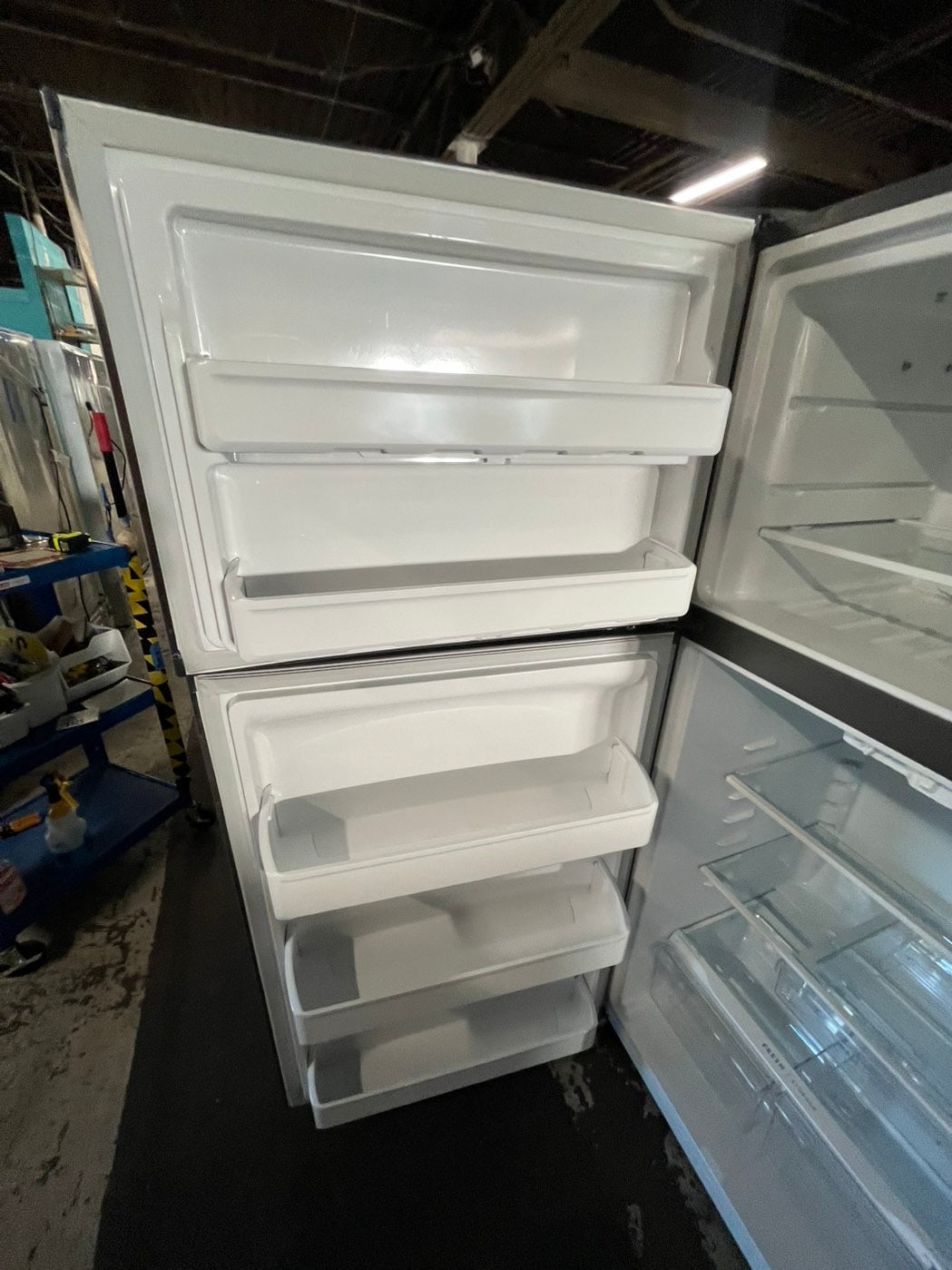 🔥Black Friday sale‼️Frigidaire 30” top freezer refrigerator 18cu.ft. Stainless steel-used -refurbished 30" item number #RFLG32B