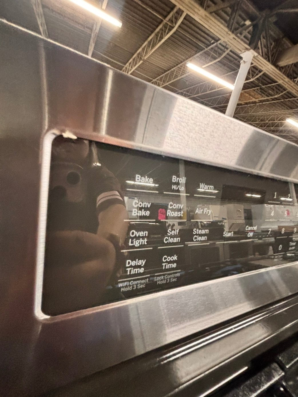 >GE Air-fry Gas range 5 burner convection oven bake ,broil Hi/Lo self clean in stainless steel used-Refurbished 30” #GSG66B