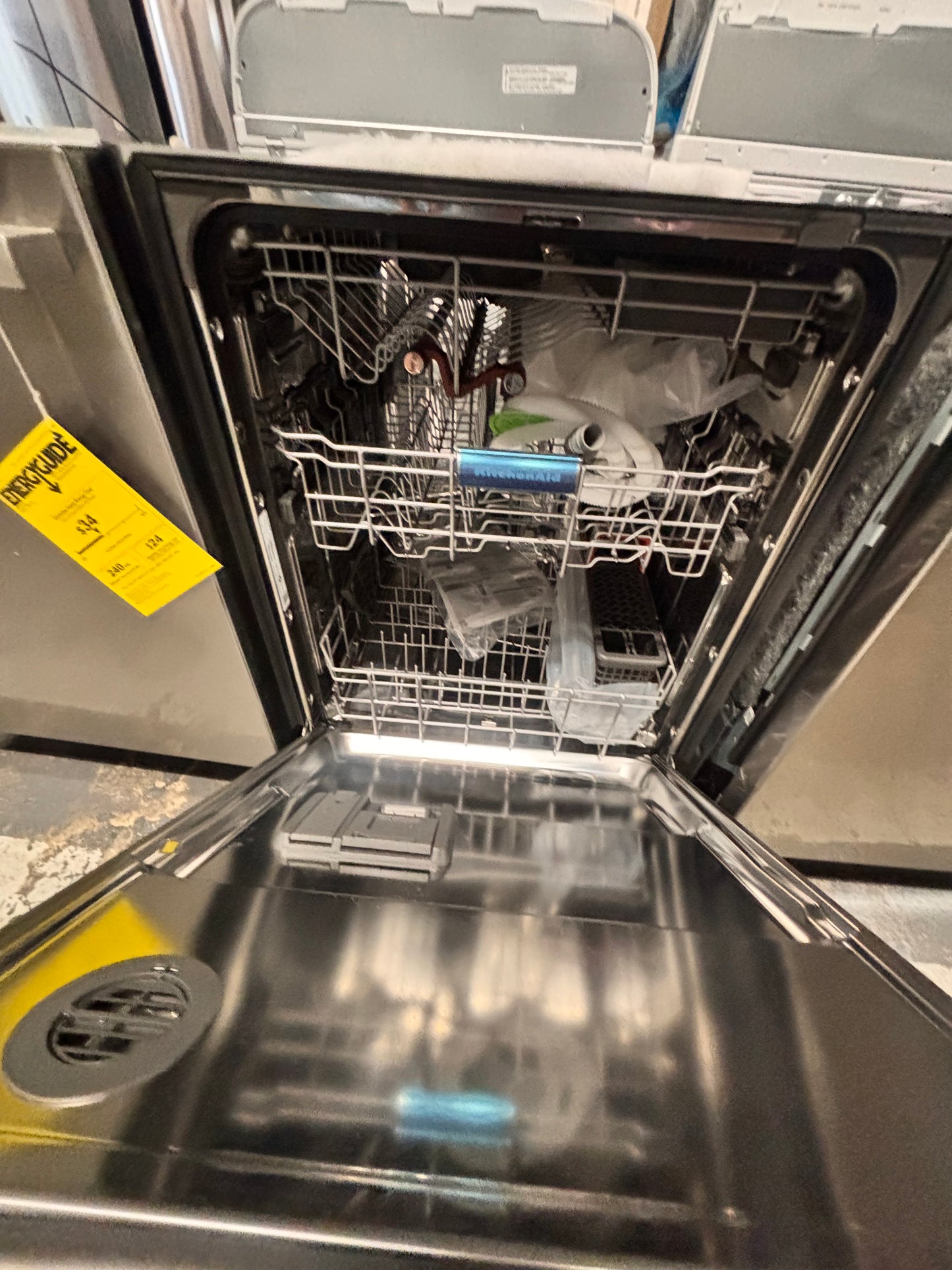 >24 in. KitchenAid - 360 Max
Jets Third Rack
Dishwasher with
Stainless Steel Third
Rack Wash Jets,                          model       number:KDTM804KPS   Stock number #KADW4H3B