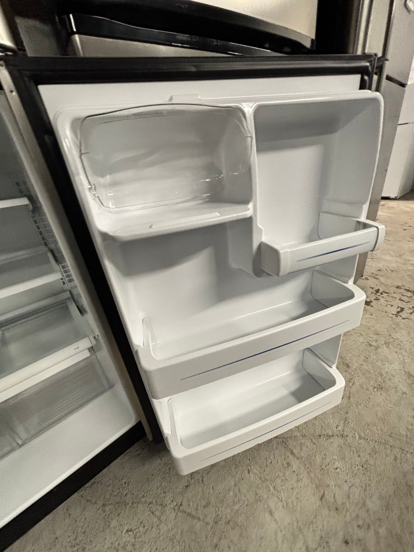 -GE Top freezer Refrigerator with ice maker inside -stainless steel |  30” in Refurbished Item number #RFS653VB-TR