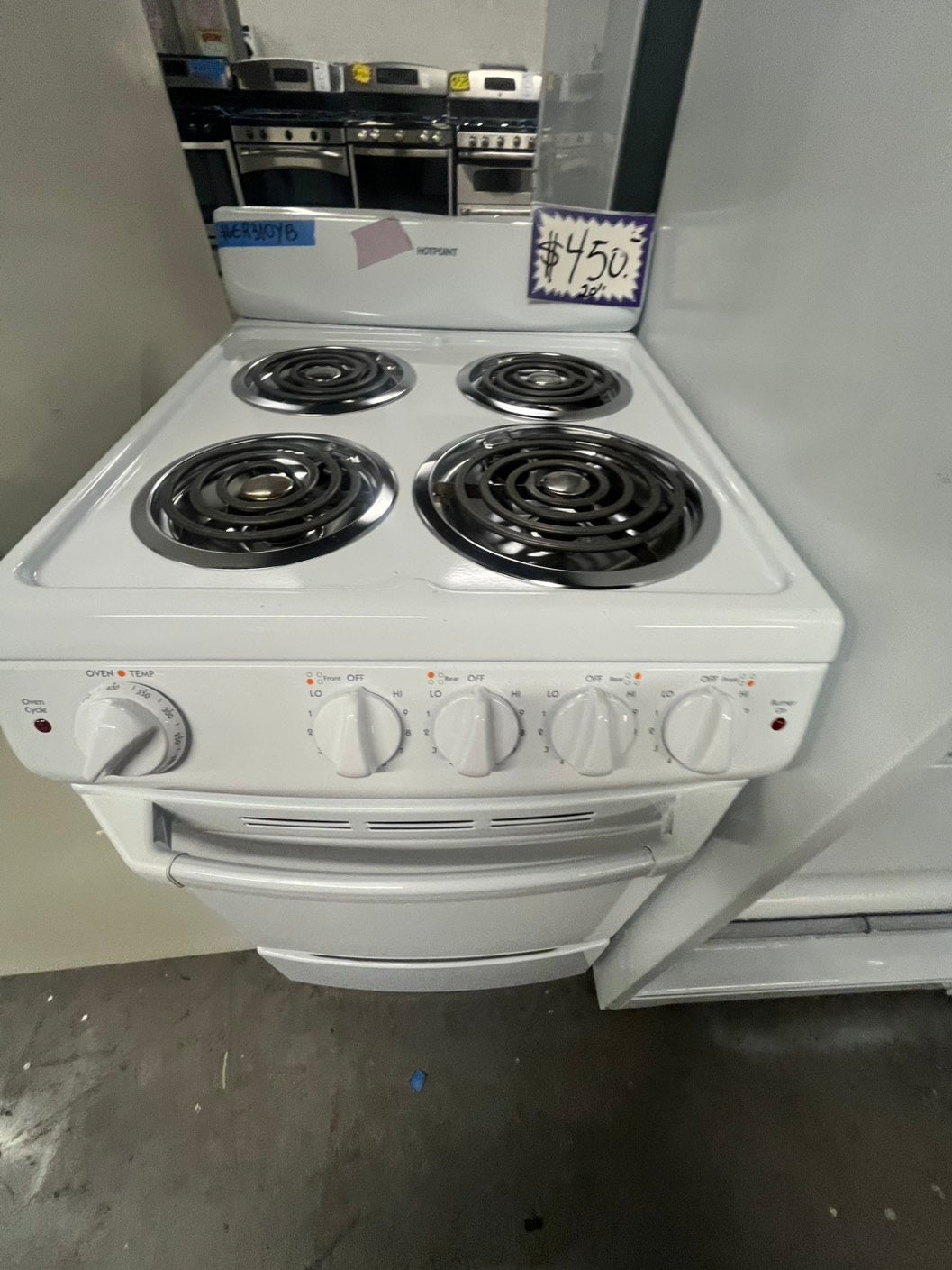 *🔥black Friday sale ‼️package deal 2Pcs set Ge 28” Top freezer fridge 28” wide  & Hotpoint electric coils top electric stove white 20” #RFELC10CB