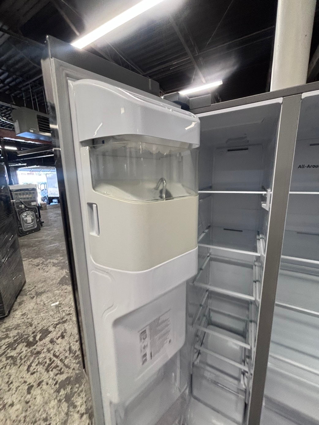 >*July 4th sale🇺🇸🔥Side x side  Refrigerator stainless steel with ice maker & water dispenser /. 36’’used-Refurbished. Item number  #RF66012B