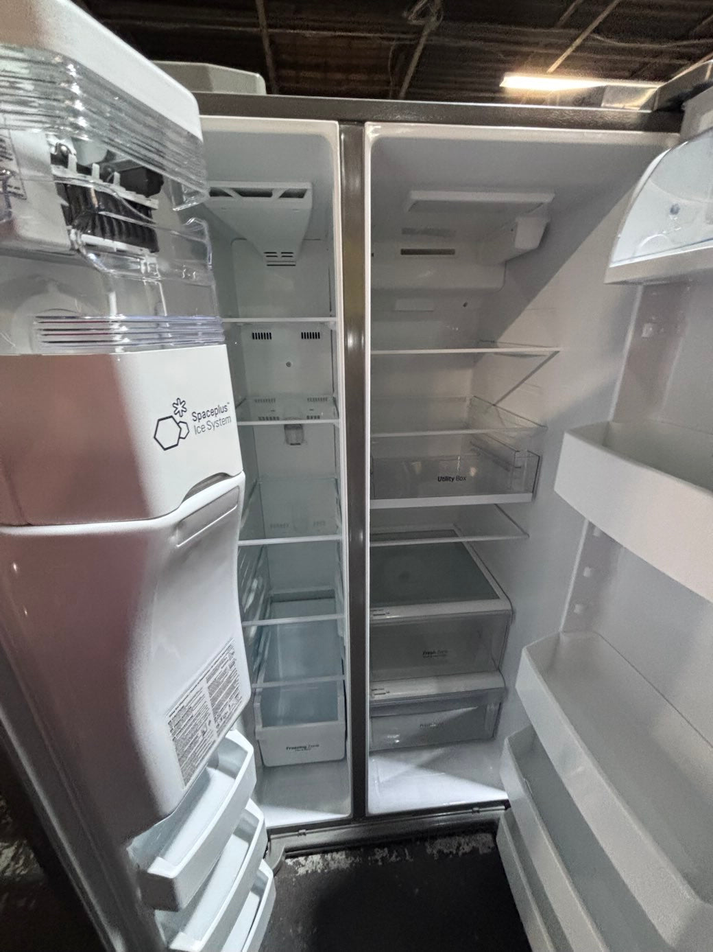 }SALE🔥🔥LG 33”x 66.1/2 h x 29”depth side by side Refrigerator and freezer with ice & water #LG33Z73B