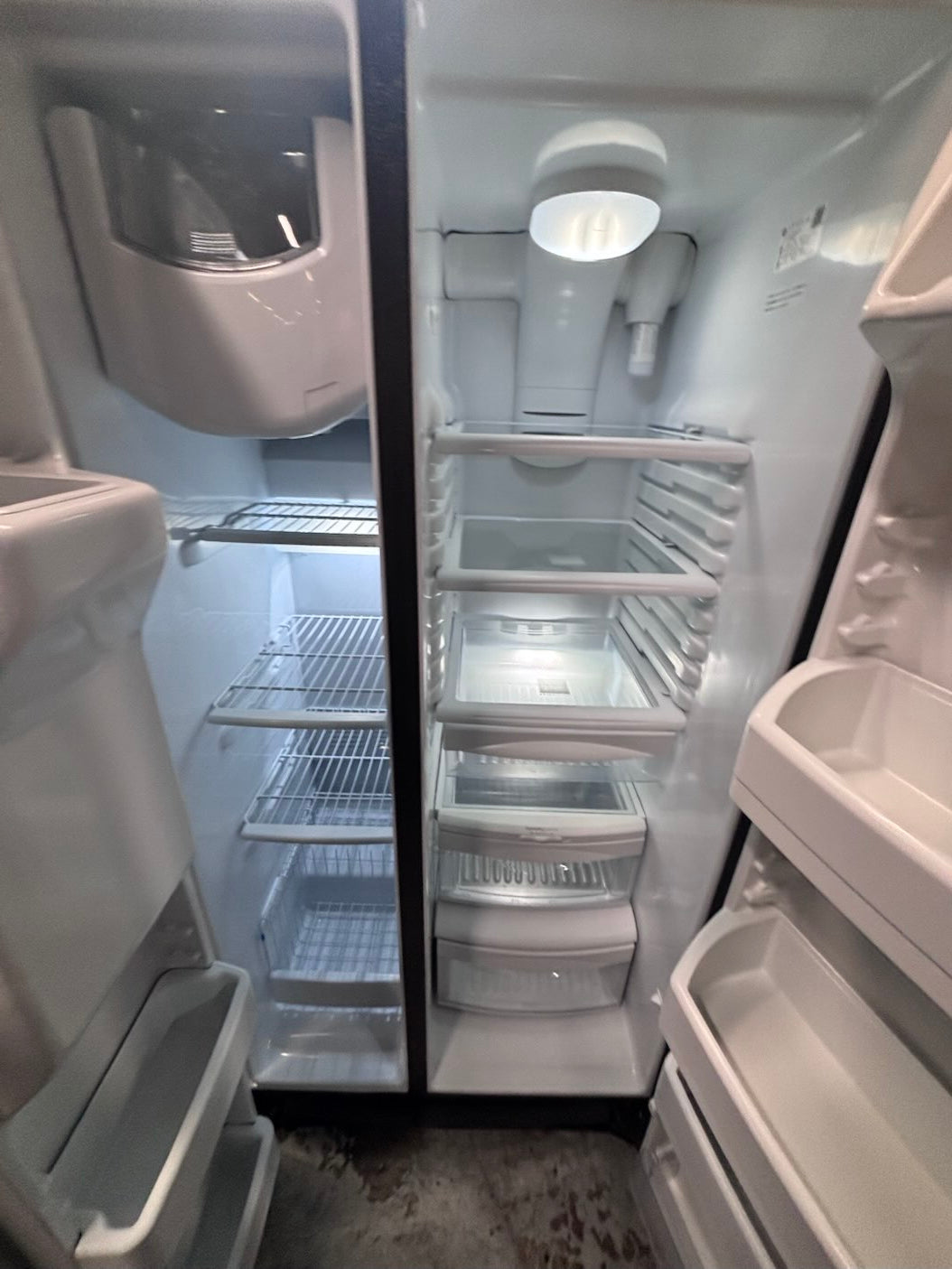 } GE Side x side  36”x 69”h x 29depth ,Refrigerator slate  with ice maker & water dispenser /. 36” 26cu.ft  working 💯  with warranty  used-Refurbished. Item number  #RF26Z14B